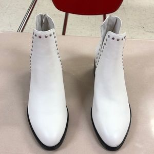Steve Madden white boots